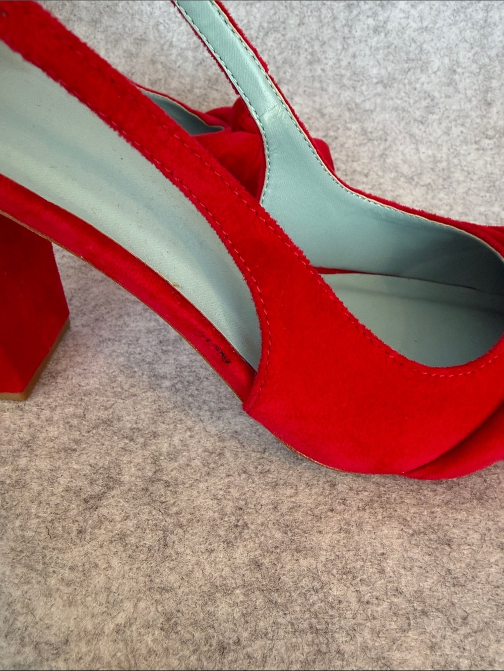 •2 Frances Valentine Retro Pump Red Velvet Size 9 - Picture 14 of 14